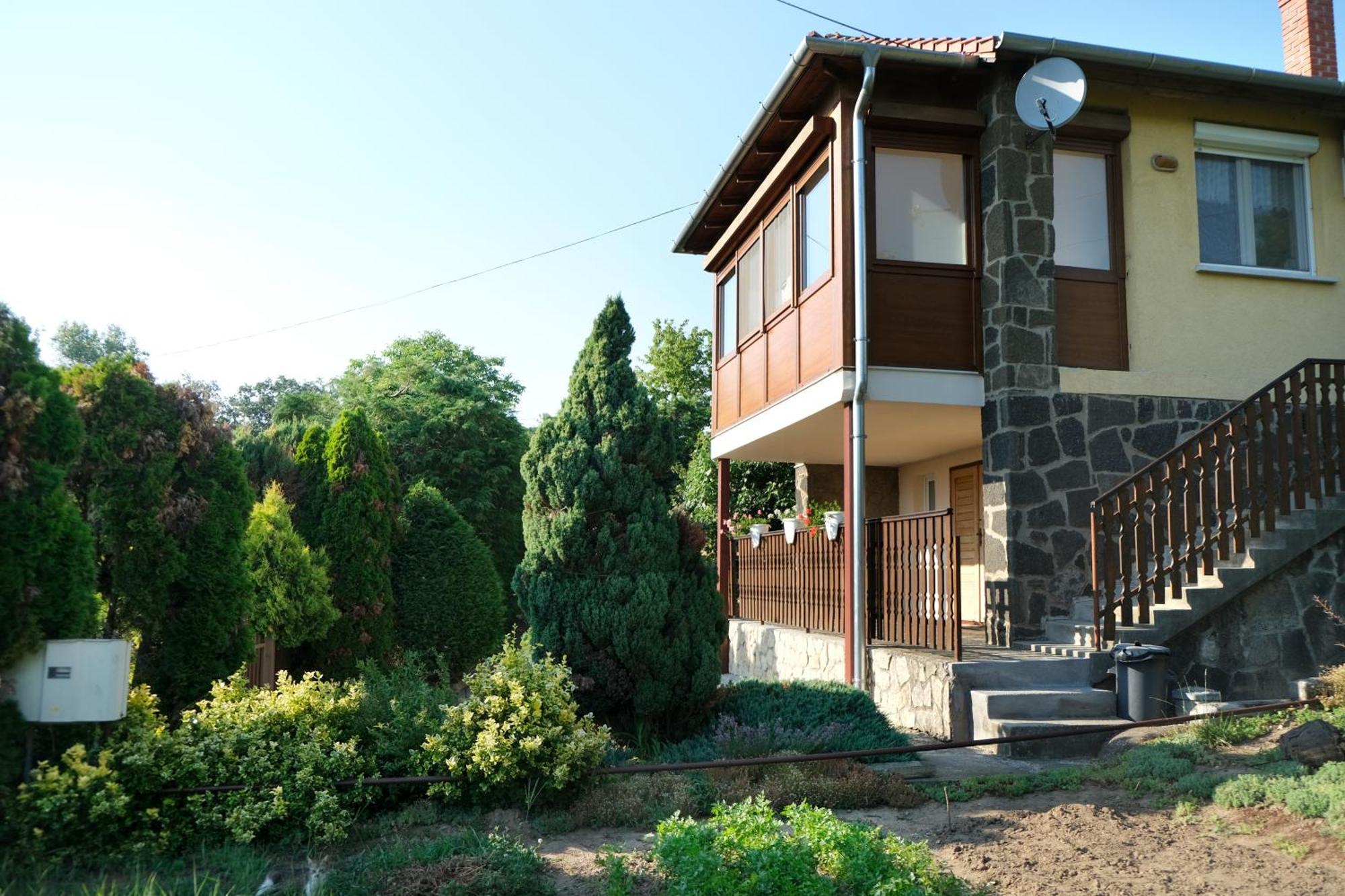 Panoráma Apartmanház Sárvár Exterior foto