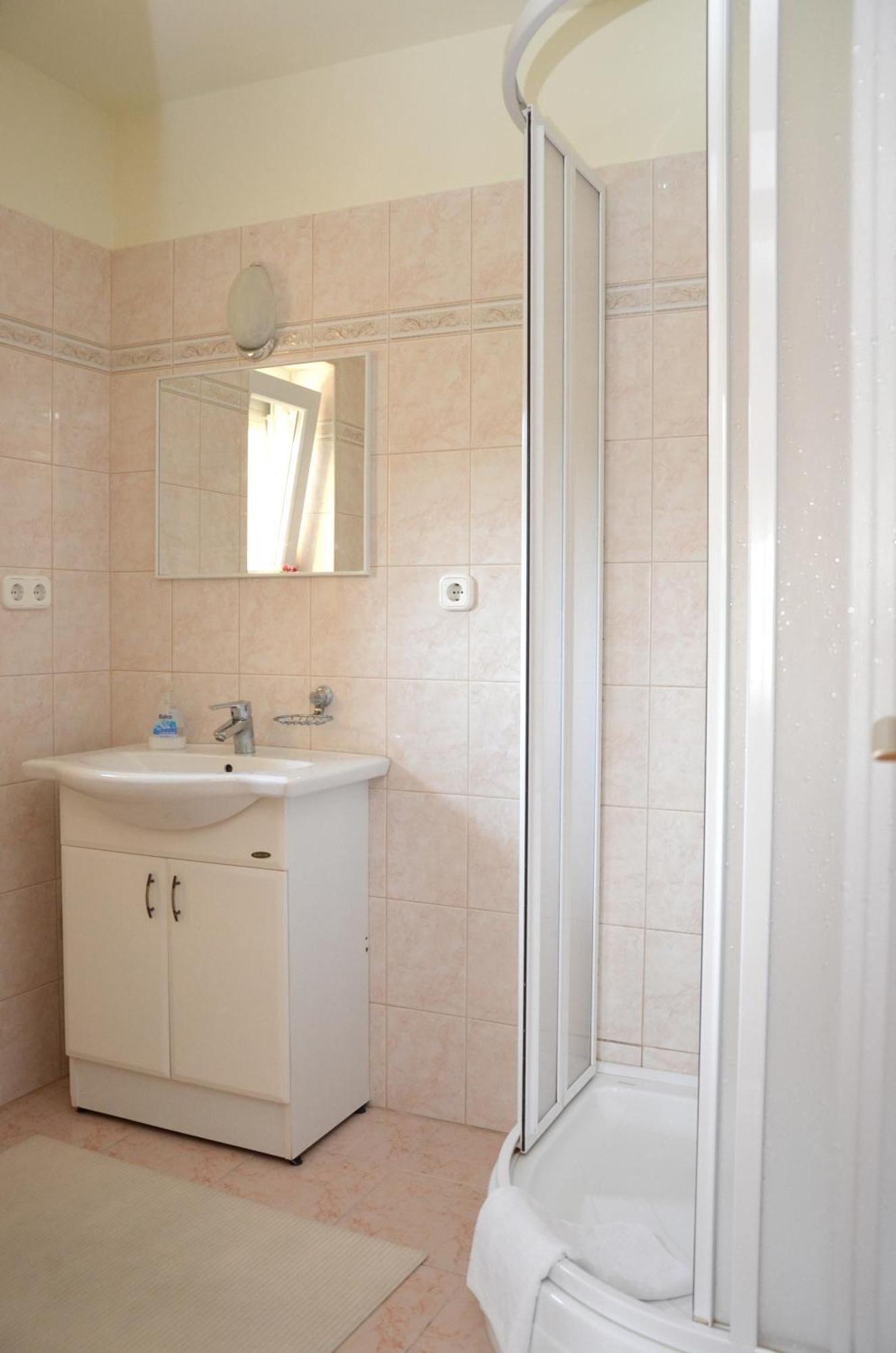 Panoráma Apartmanház Sárvár Exterior foto