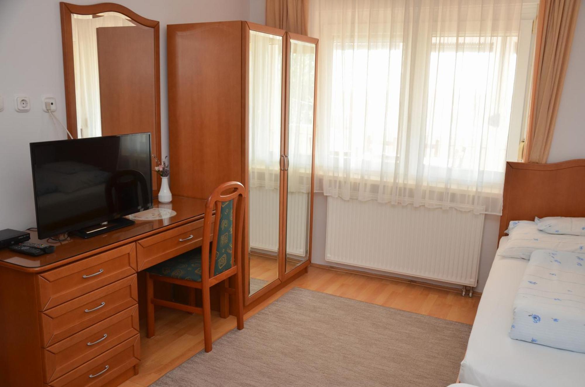 Panoráma Apartmanház Sárvár Exterior foto